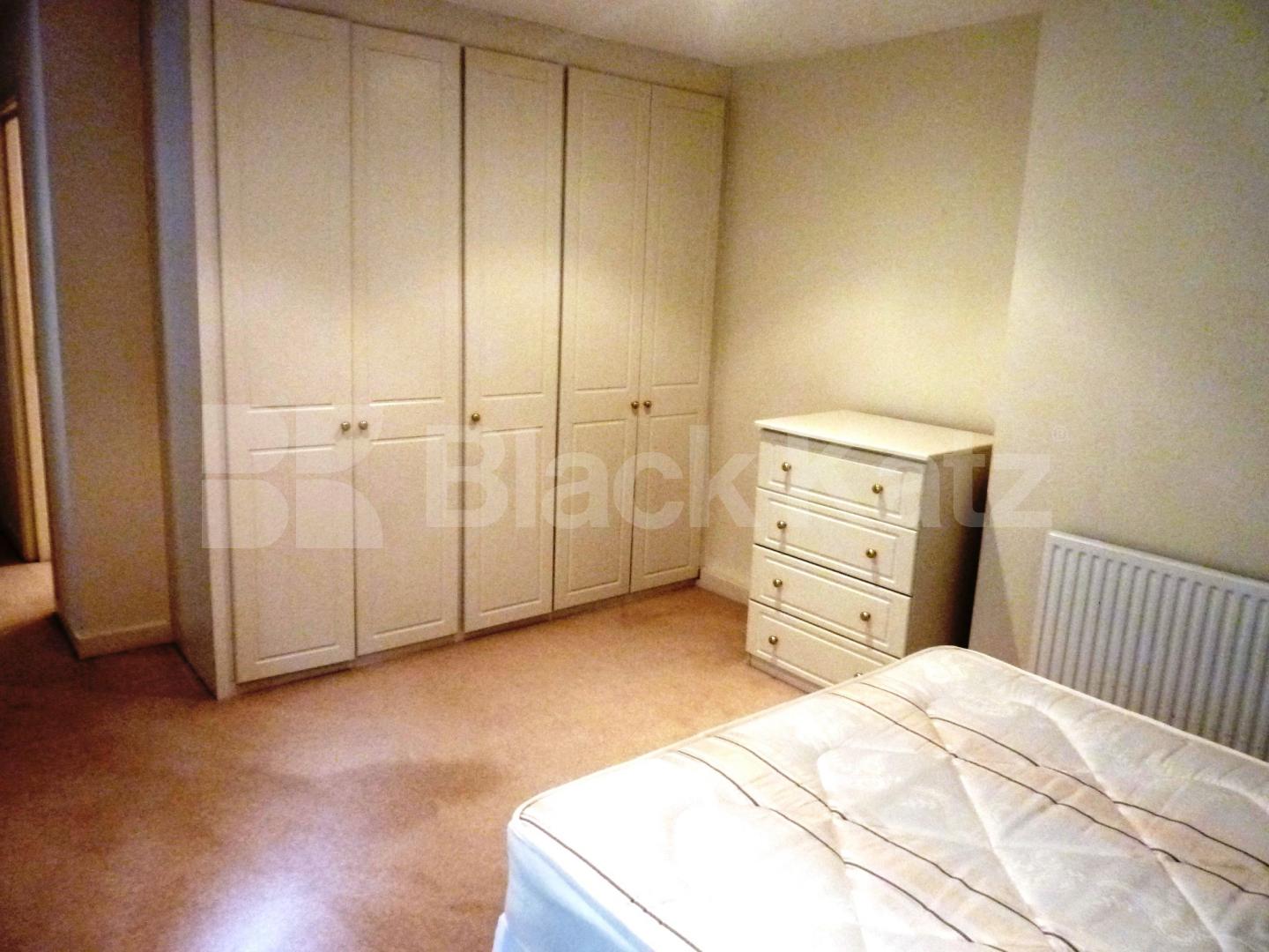 			AVAIL 15/7/16!, 4 Bedroom, 1 bath, 1 reception Flat			 St Stephens Gardens, NOTTING HILL 